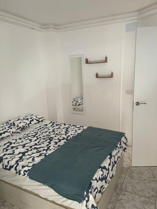 Giovina Living Av Suecia 150M From Beach Los Cristianos  Εξωτερικό φωτογραφία
